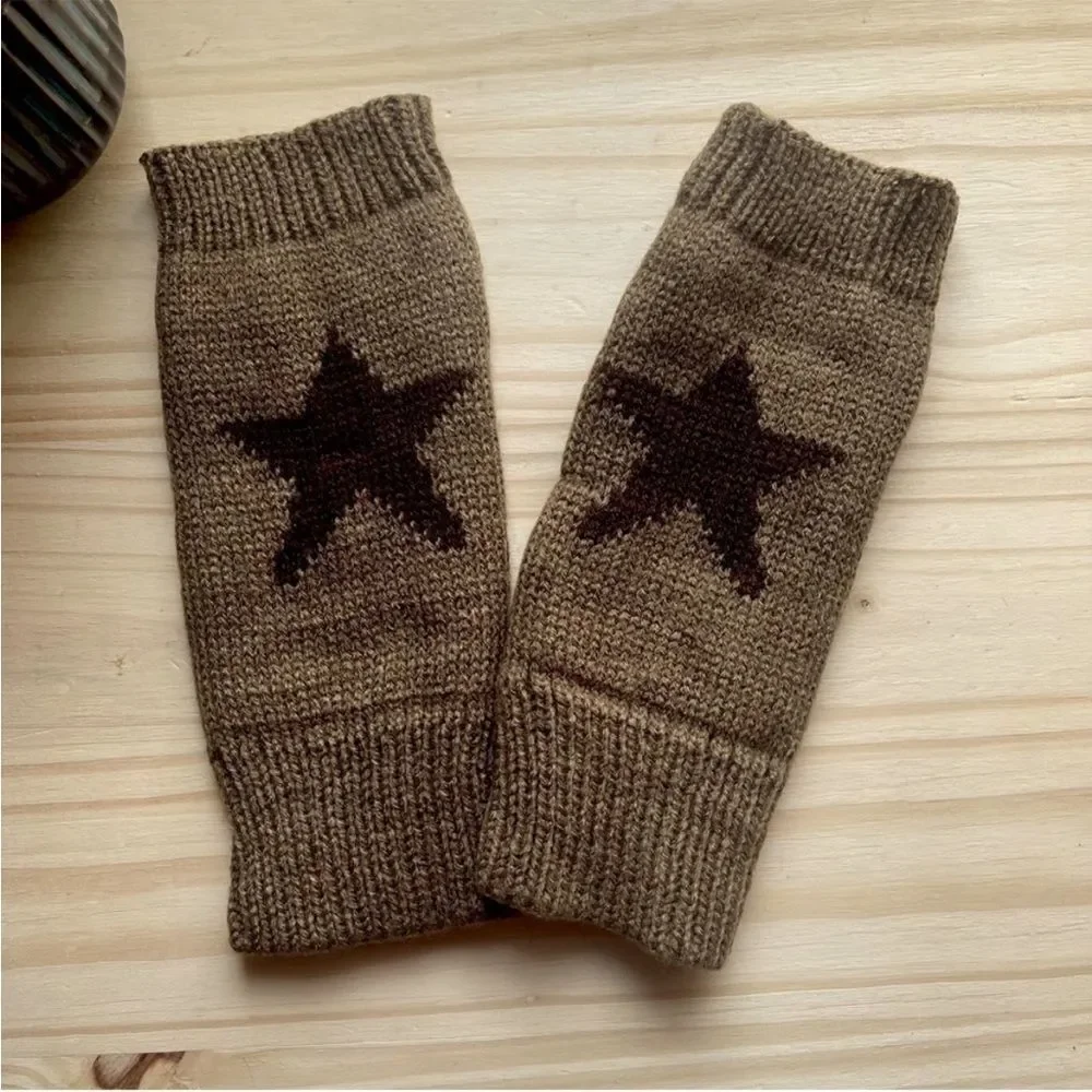 Knit Fingerless Gloves Hand Warmers with Black Star Design